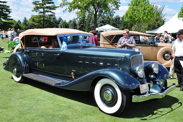 Joseph Cassini III and Margie Casssini 1933 Chrysler Imperial LeBaron ...