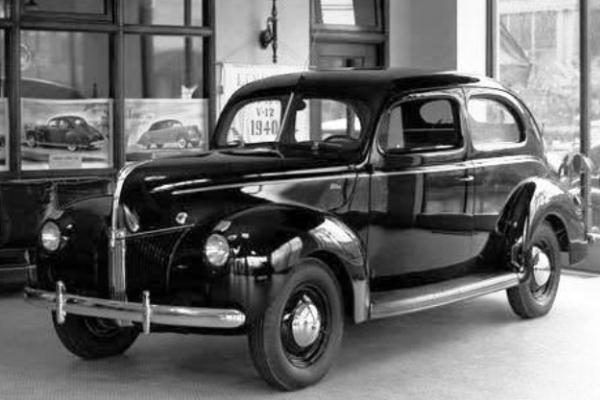 1940 Ford standard tudor sedan #9