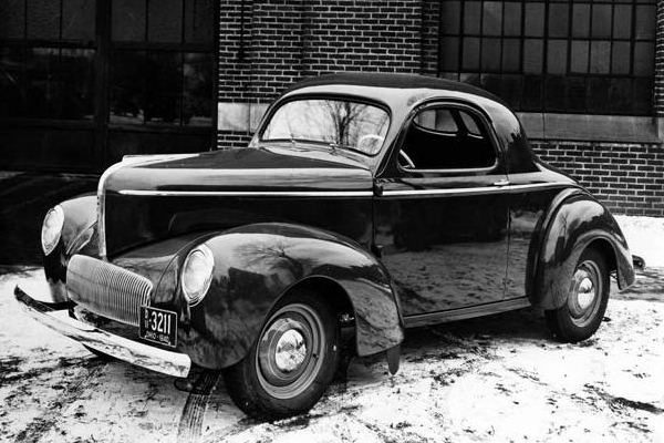 1941-WIllys-Americar-coupe-BW.jpg