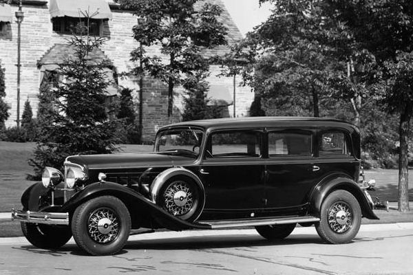 1932 Reo Royale Sedan | Mac's Motor City Garage