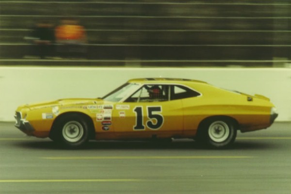 15 Donnie Allison 1972 Ford Bud Moore | Mac's Motor City Garage