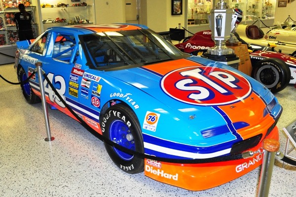 1992 Pontiac Grand Prix NASCAR Richard Petty | Mac's Motor City Garage