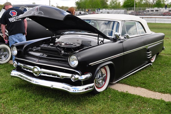 1954 Ford Convertible | Mac's Motor City Garage