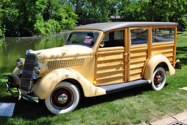 1935 Ford station wagon #5