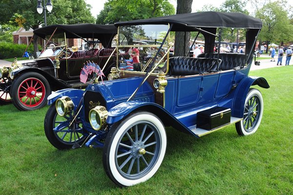 1912 Buick Bob and Pam Brown | Mac's Motor City Garage