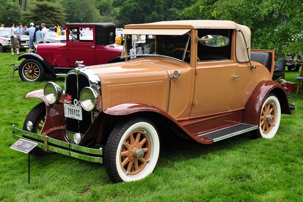 1929 Pontiac Sport Cabriolet Ron & Betsy Thomas 