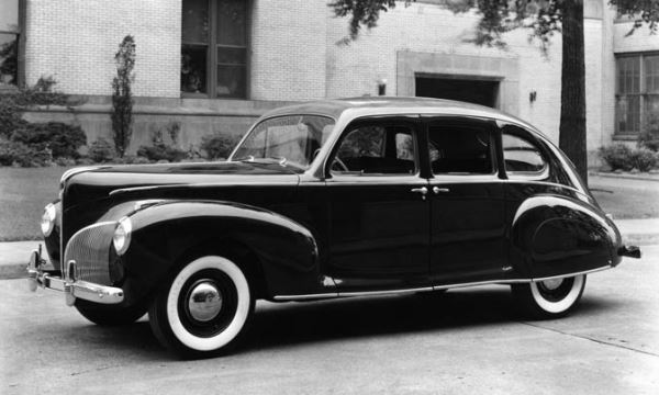 1941-Lincoln-Zephyr-Sedan- | Mac's Motor City Garage