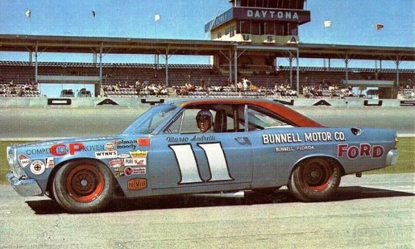 Video: Mario Andretti Wins the 1967 Daytona 500 | Mac's Motor City Garage