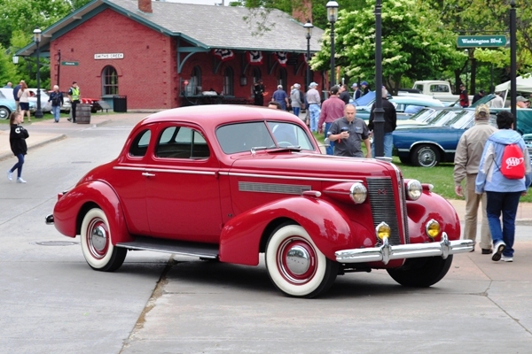 1937 Buick Century Coupe Steve Rinke | Mac's Motor City Garage